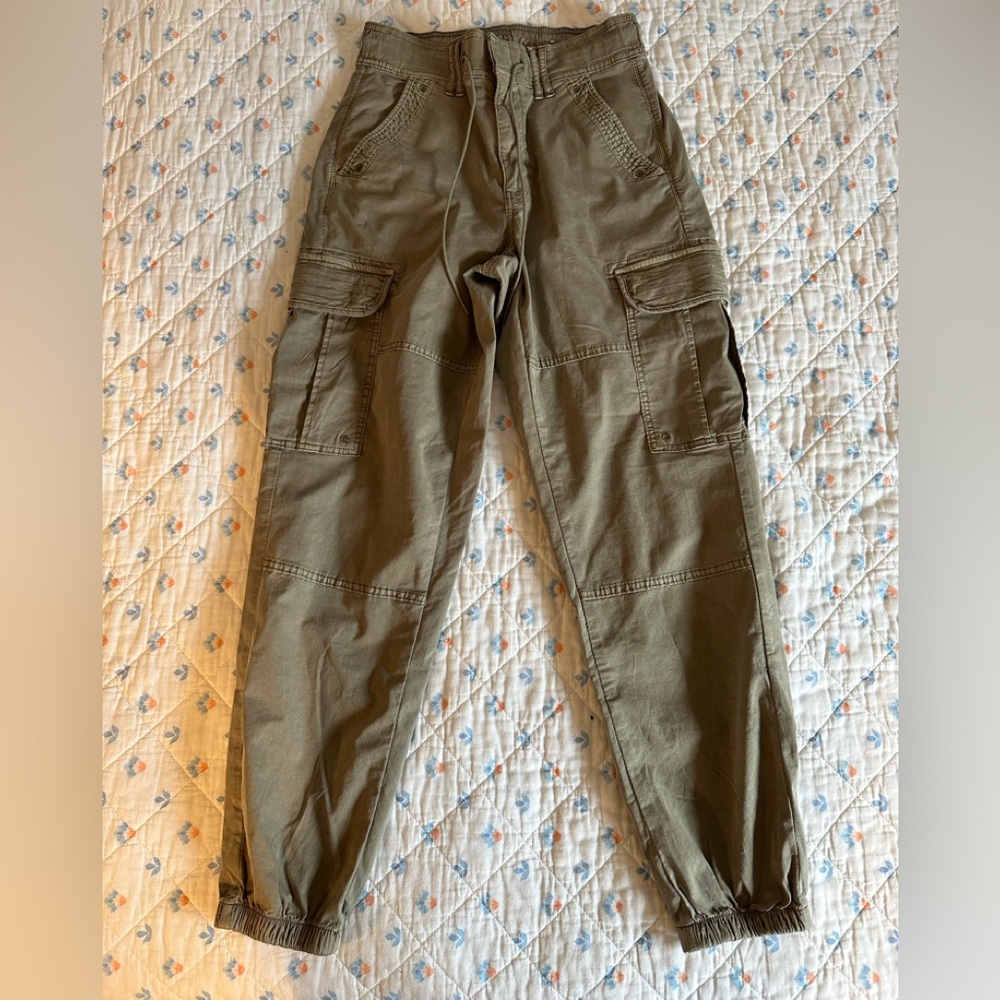 American Eagle Green Super High Rise Baggy Jogger Size 6 Regular NWOT